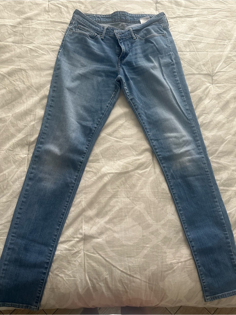 Levi's Women's Medium Blue Skinny Jeans